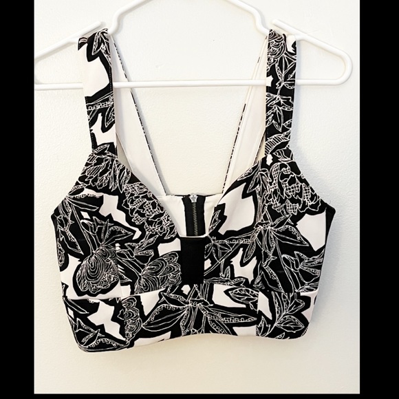 Floral paisley mini skirt from express with matching crop top - Picture 3 of 5